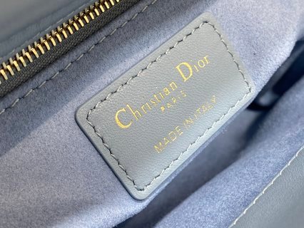 Bolso mini Lady Dior DIOR - Imagen 9