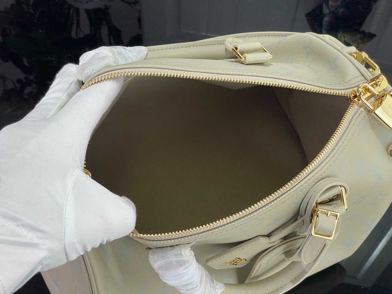 Bolso Speedy Soft 30 Louis Vuitton - Imagen 8