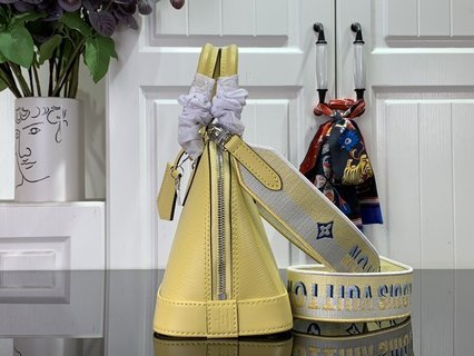 Bolso Alma BB LOUIS VUITTON - Imagen 2