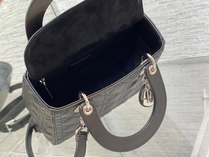 Bolso mediano Lady Dior DIOR - Imagen 8