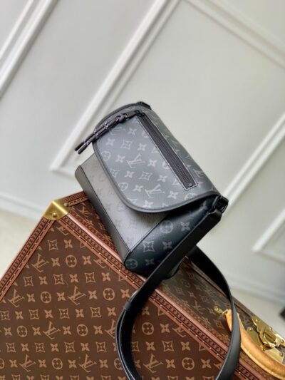 Bolso Messenger Pulse Louis Vuitton - Imagen 2