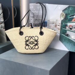 Bolso capazo Anagram pequeño Loewe