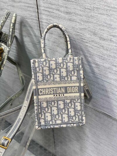 Dior Book Tote vertical mini - Imagen 3