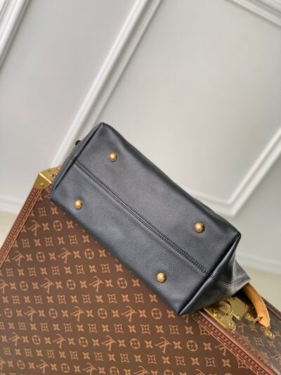 Bolso Low Key Hobo MM Louis Vuitton - Imagen 6