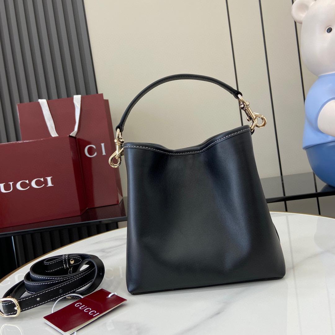 Minibolso bombonera GG Emblem Gucci - Imagen 3