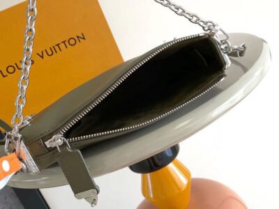 Bolso Slim Trunk Louis Vuitton - Imagen 8