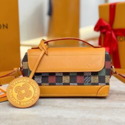 Cartera portátil Steamer East West Louis Vuitton