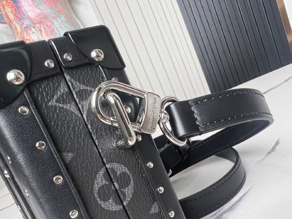 Bolso Neo Wallet Trunk LOUIS VUITTON - Imagen 5