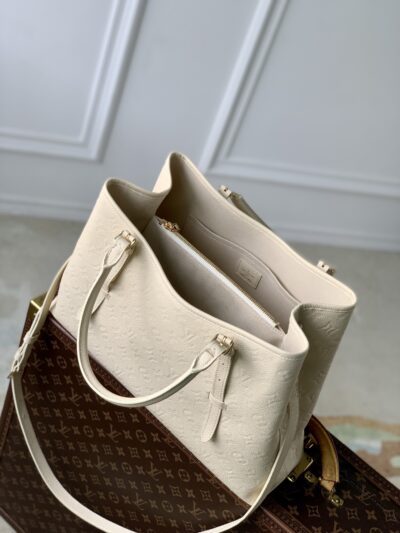 Bolso Babylone Tote MM  Louis Vuitton - Imagen 5