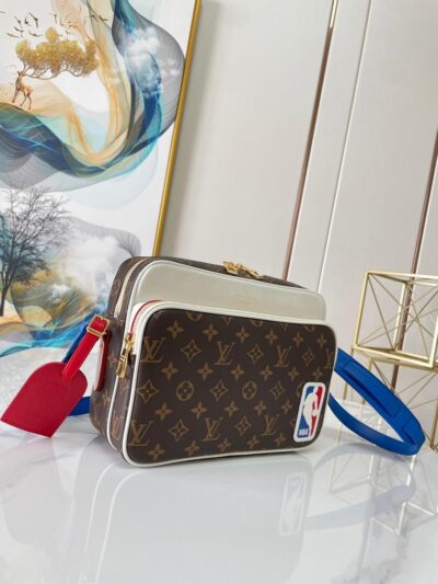 BOLSO MESSENGER LVNBA Louis Vuitton - Imagen 2