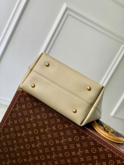 Bolso Low Key Hobo MM Louis Vuitton - Imagen 6