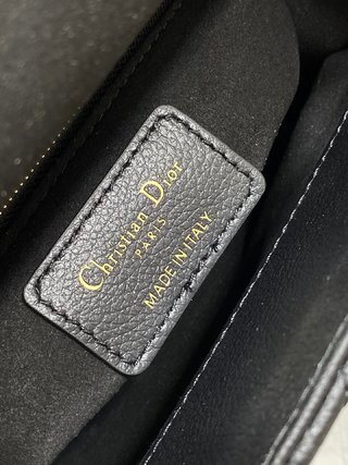 Bolso mini Lady Dior DIOR - Imagen 9