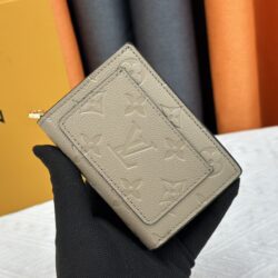 Cartera Clea Louis Vuitton