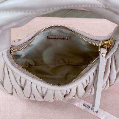 Bolso hobo Wander Miu Miu - Imagen 7