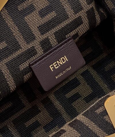 Fendi First pequeño - Imagen 9