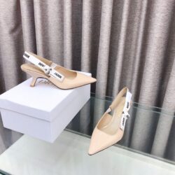 Zapato de salón slingback J'Adior DIOR
