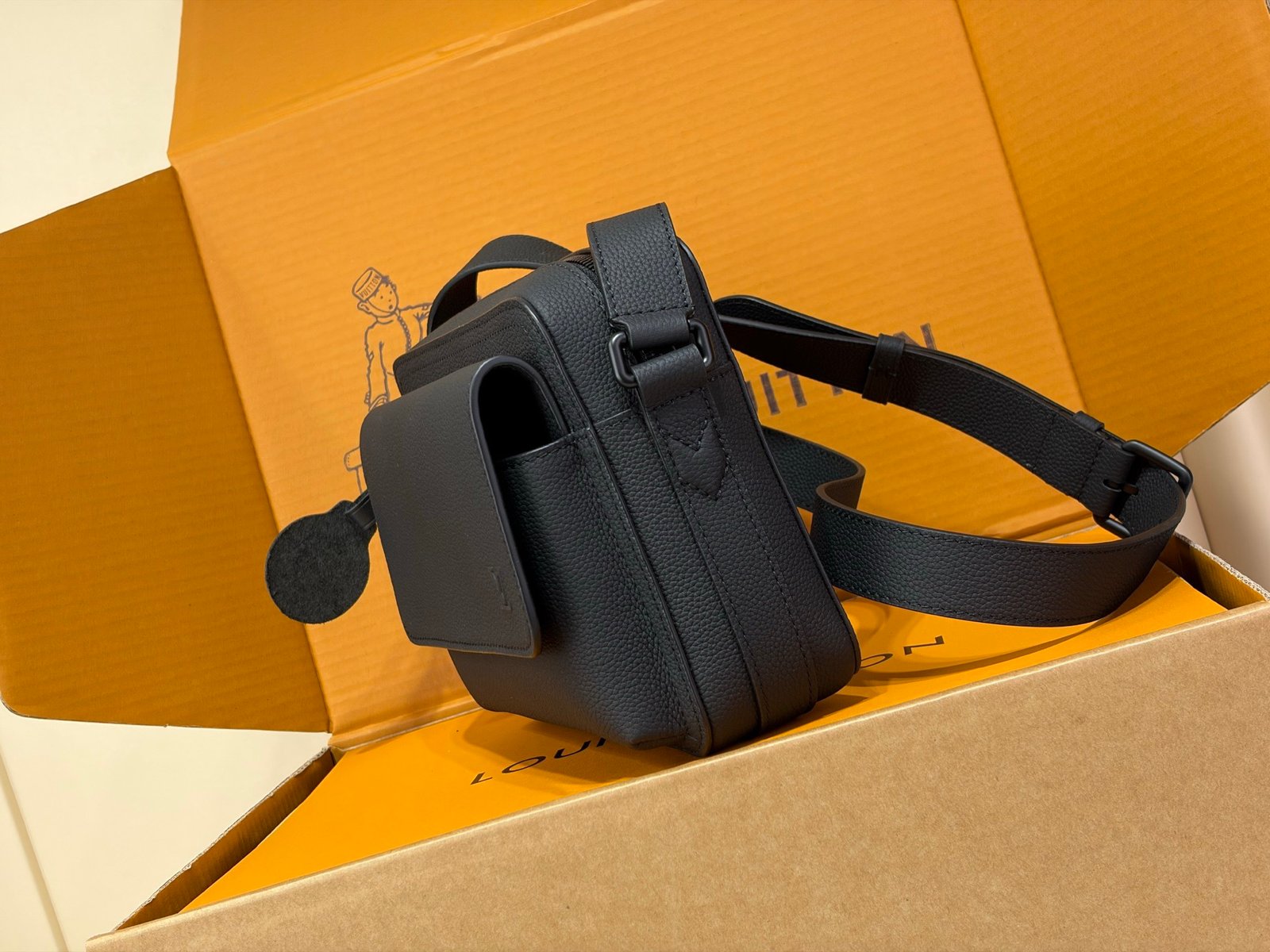 Bolso Messenger Boarding Louis Vuitton - Imagen 2