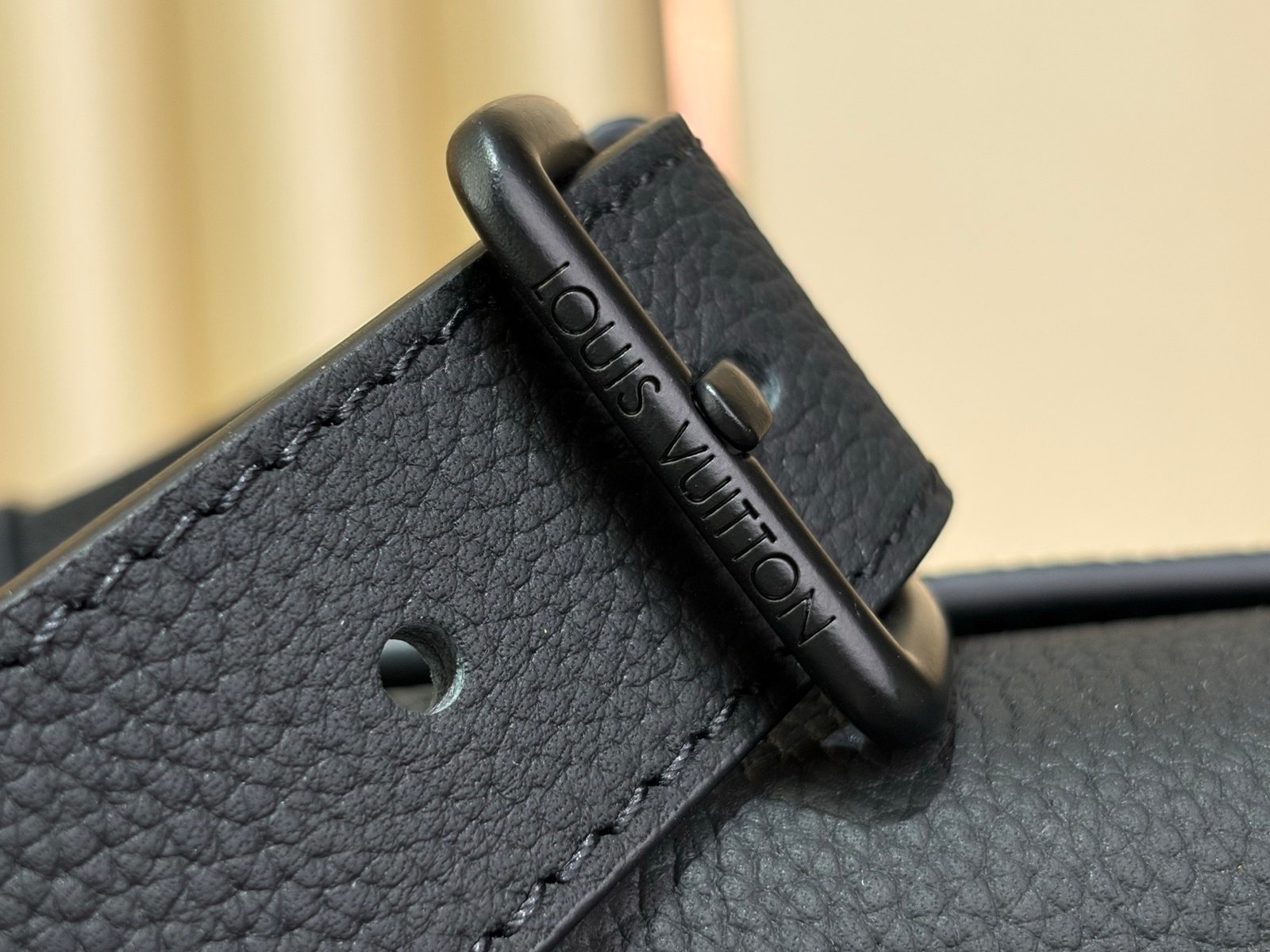 Bolso Messenger Boarding Louis Vuitton - Imagen 7