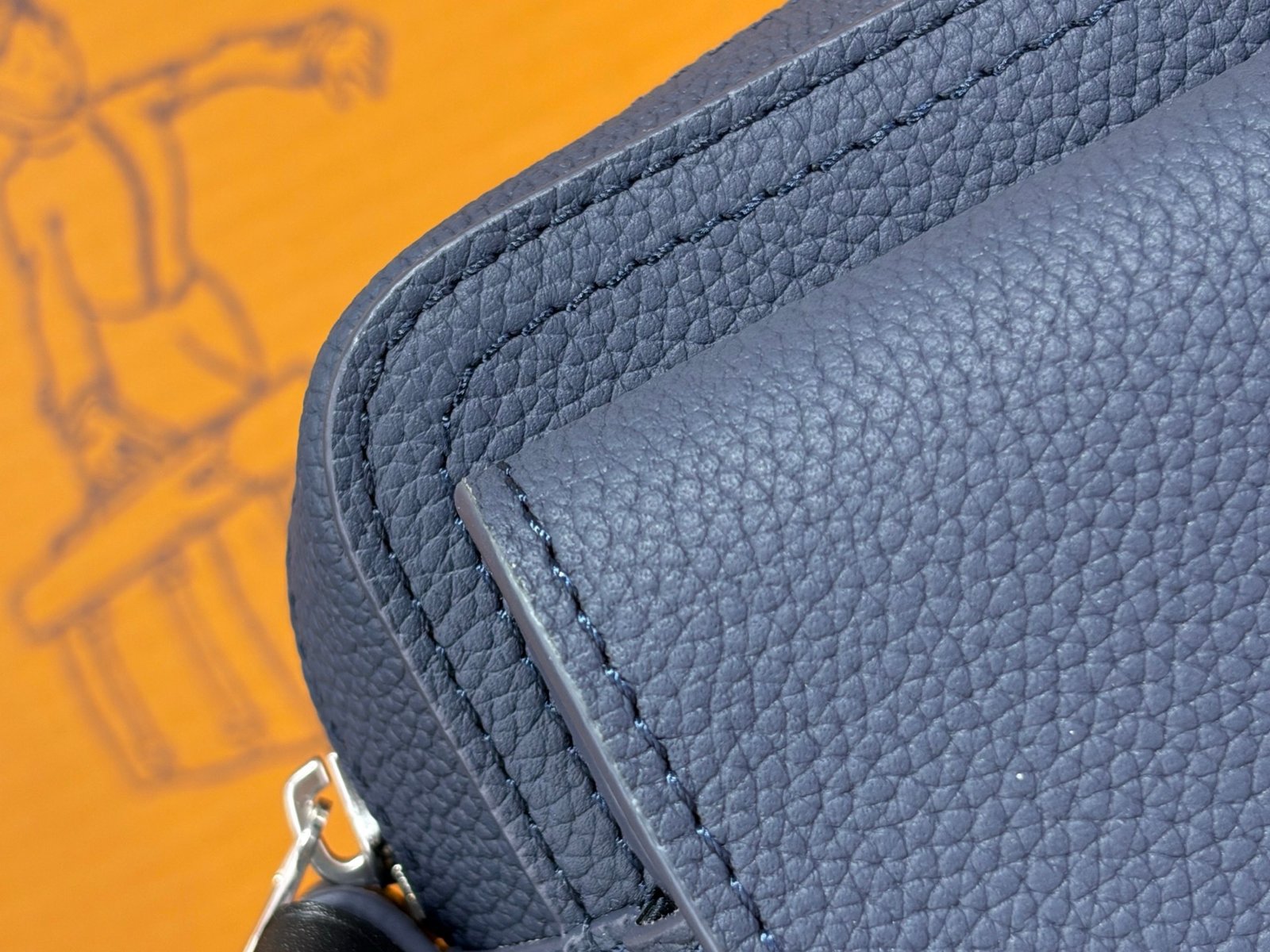 Bolso Messenger Boarding Louis Vuitton - Imagen 7