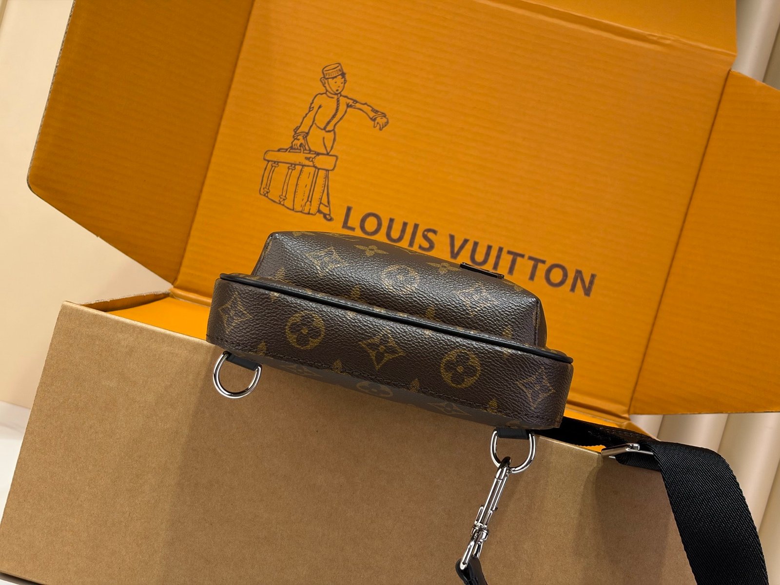 Mochila bandolera Avenue NM Louis Vuitton - Imagen 3