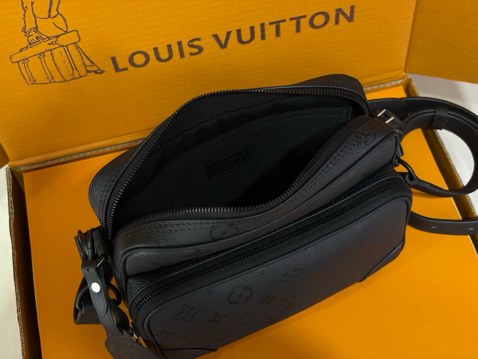 Bolso Nil Louis Vuitton - Imagen 8