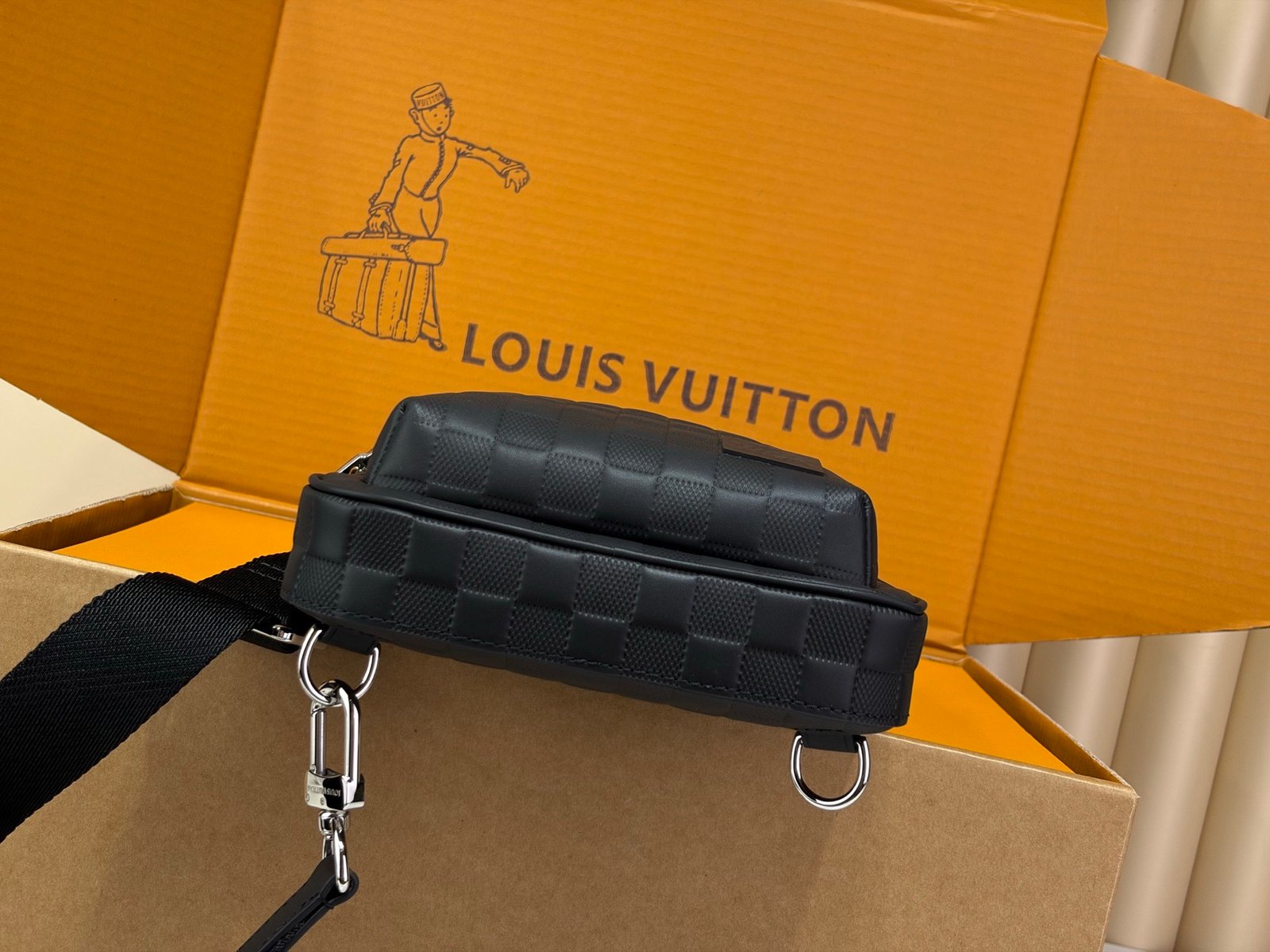 Mochila bandolera Avenue NM Louis Vuitton - Imagen 5