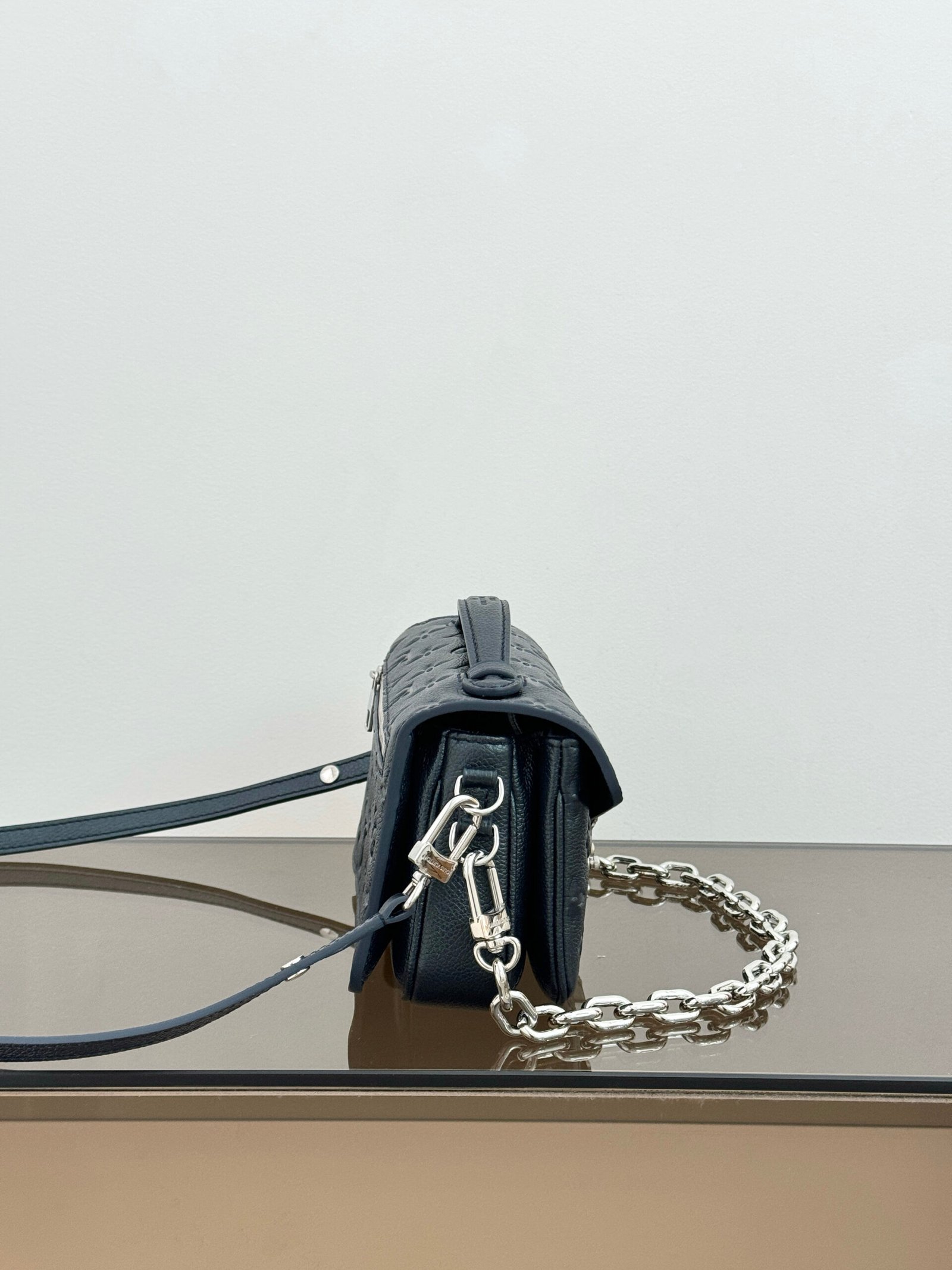 Bolso Pochette Métis East West Louis Vuitton - Imagen 2