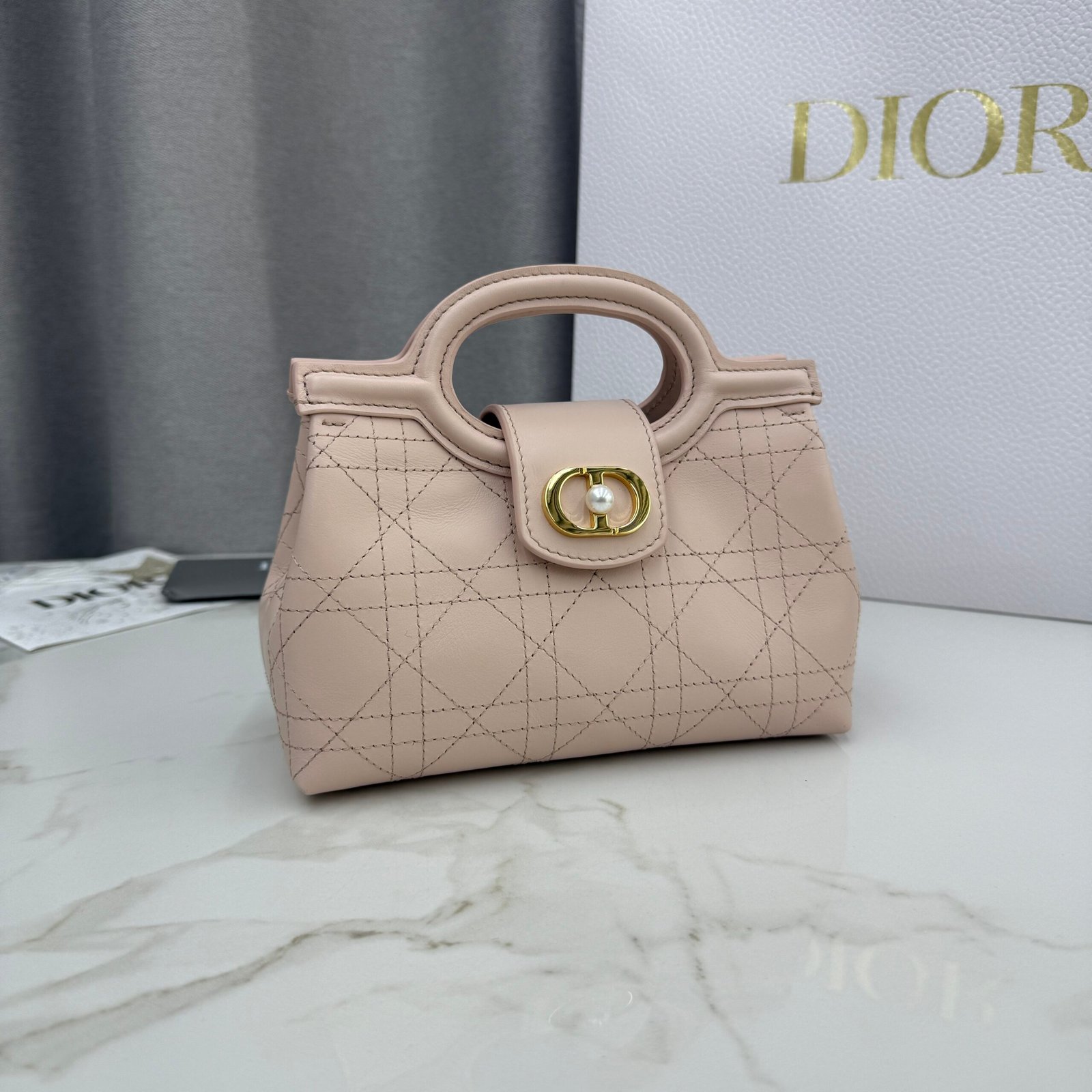 Minibolso Dior Jolie Top Handle - Imagen 4