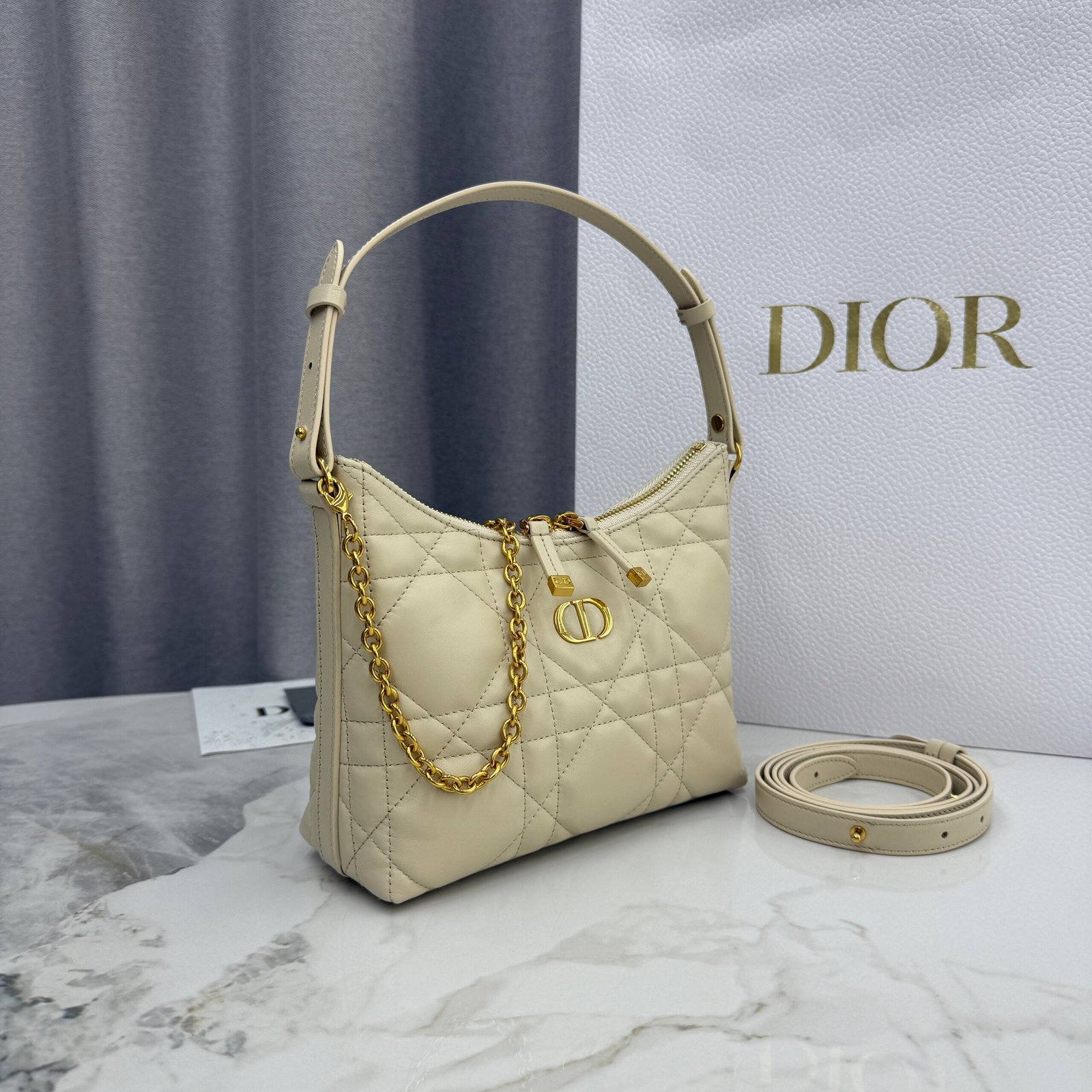 Minibolso Miss Caro Diorling con cadena Dior - Imagen 3