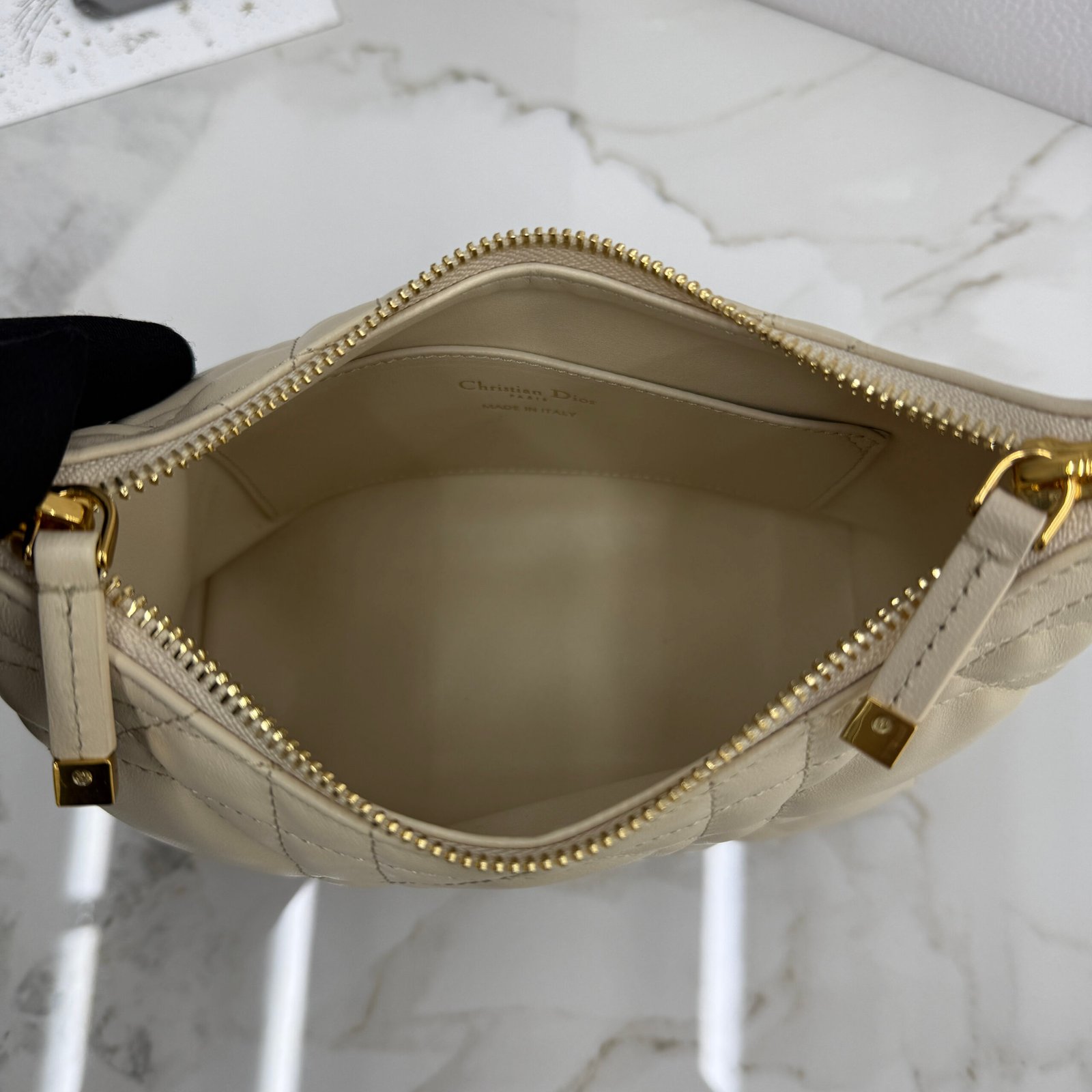 Minibolso Miss Caro Diorling con cadena Dior - Imagen 8