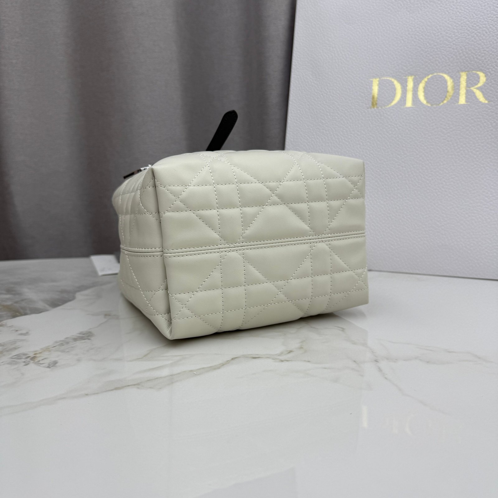 Bolso tote vertical pequeño Dior Toujours - Imagen 4