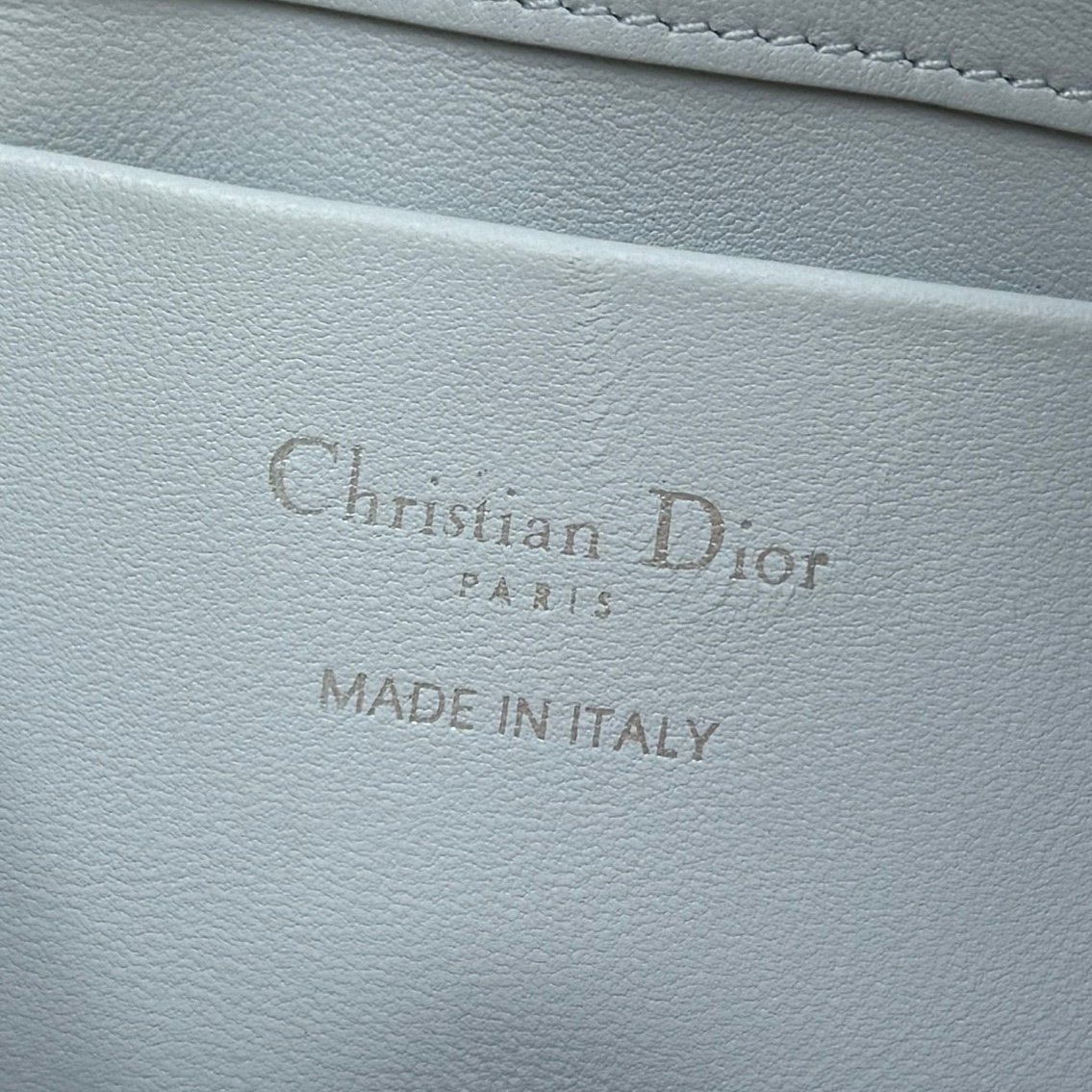 Bolso tote vertical pequeño Dior Toujours - Imagen 9