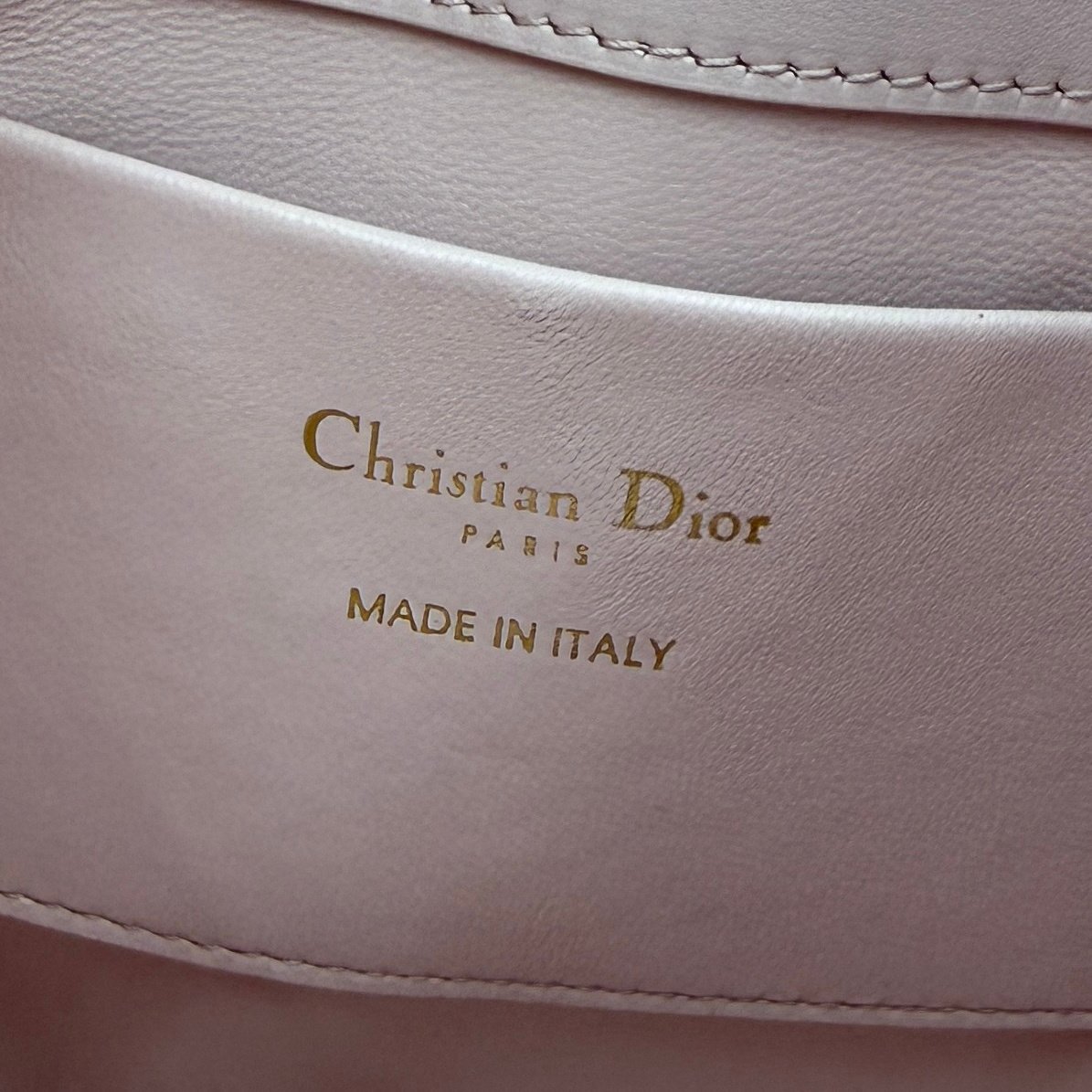 Bolso tote vertical pequeño Dior Toujours - Imagen 9