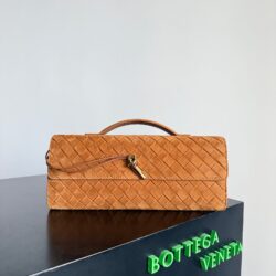 Andiamo Clutch Bottega Veneta