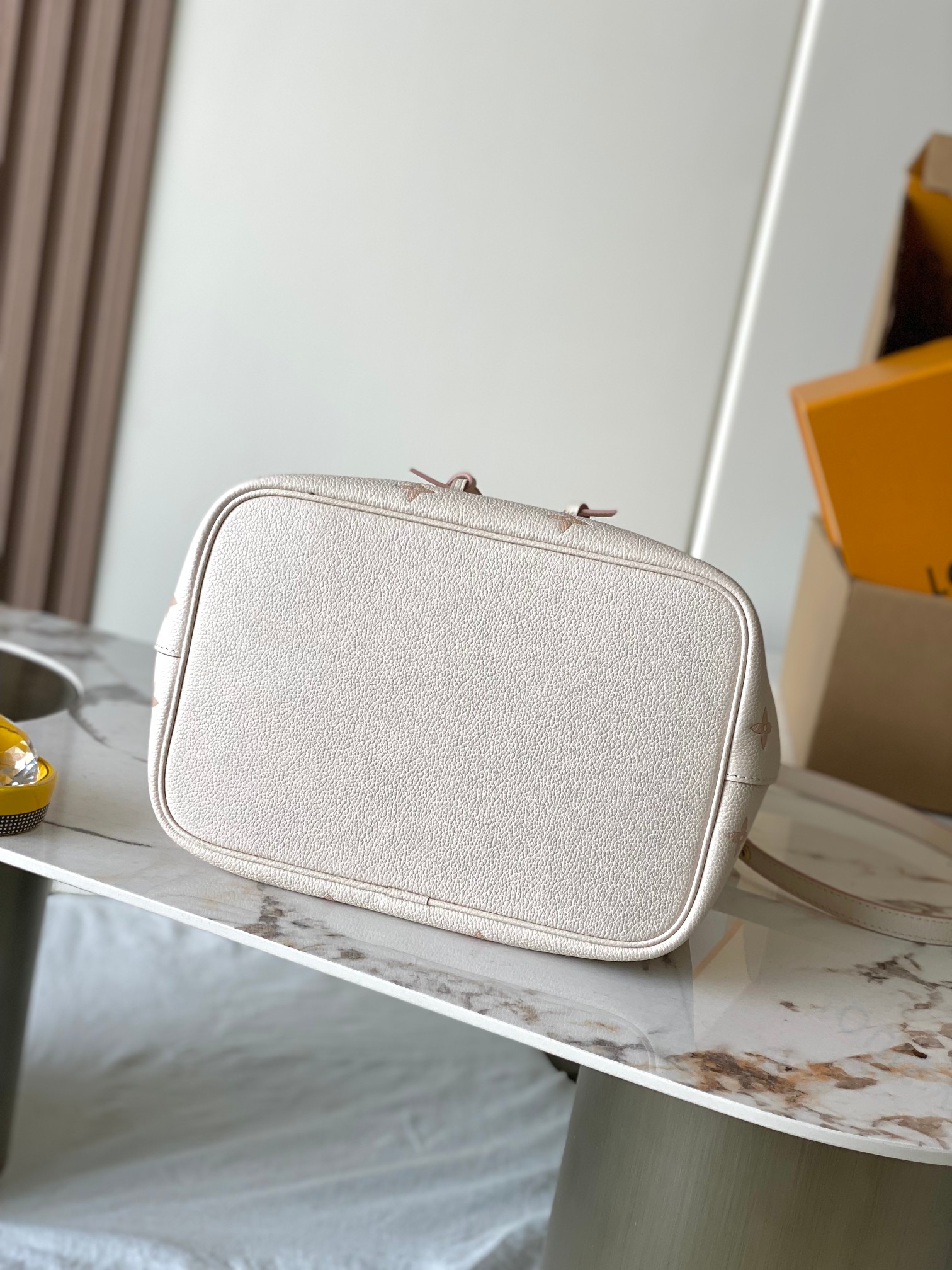 Bolso NéoNoé MM Louis Vuitton - Imagen 4