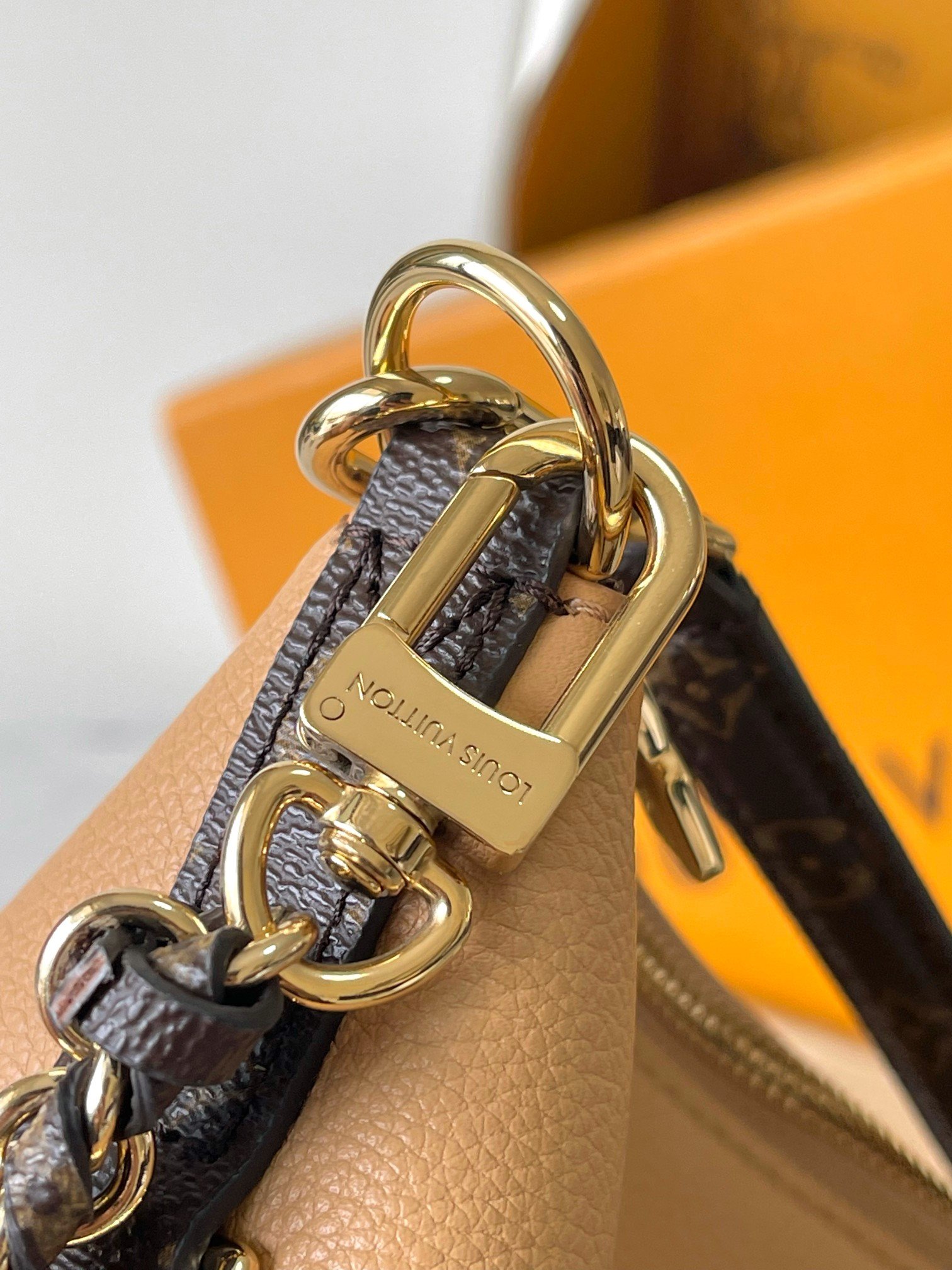 Bolso Multipass Louis Vuitton - Imagen 7