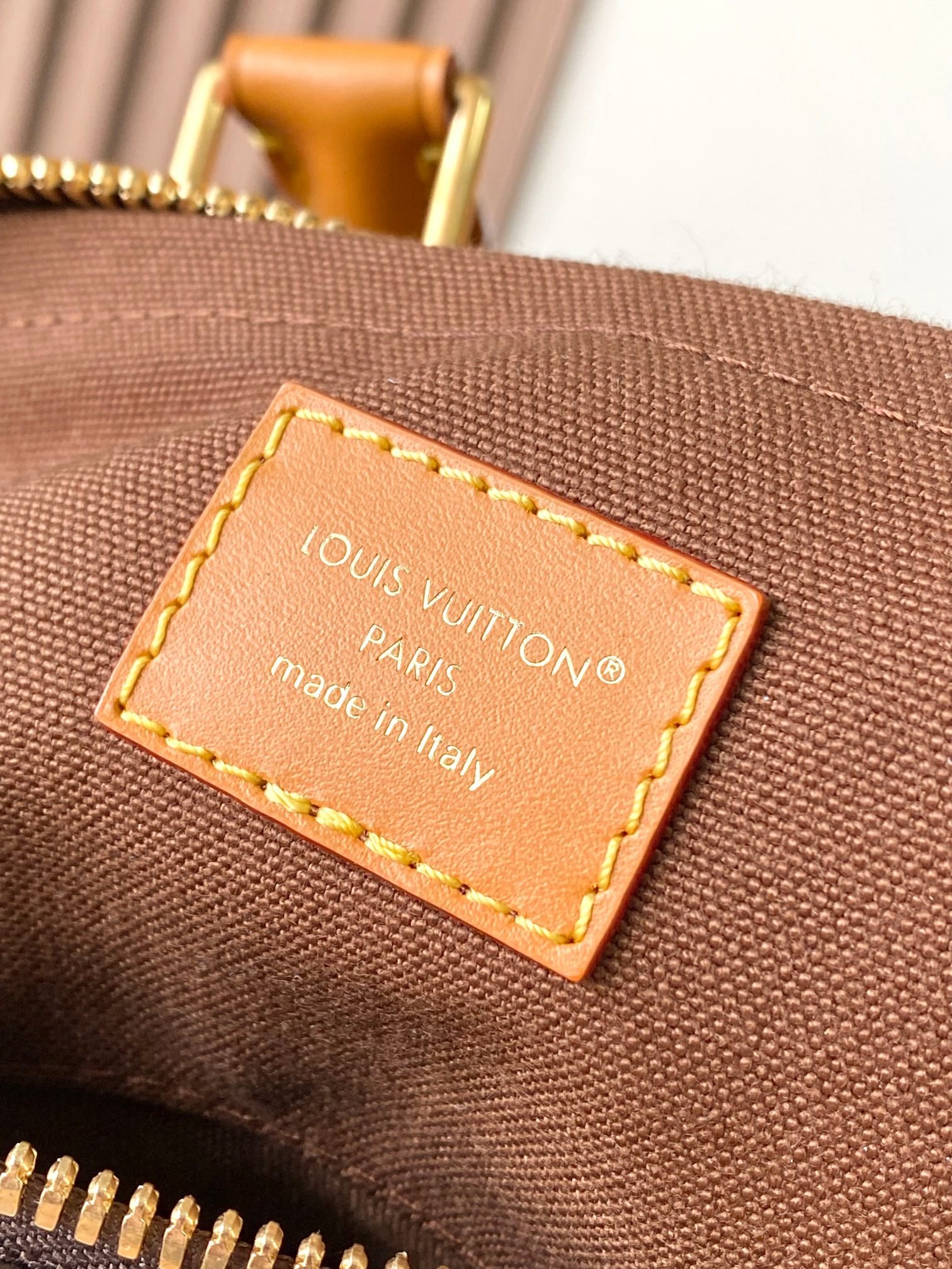 Bolso Keepall 25 con bandolera Louis Vuitton - Imagen 10