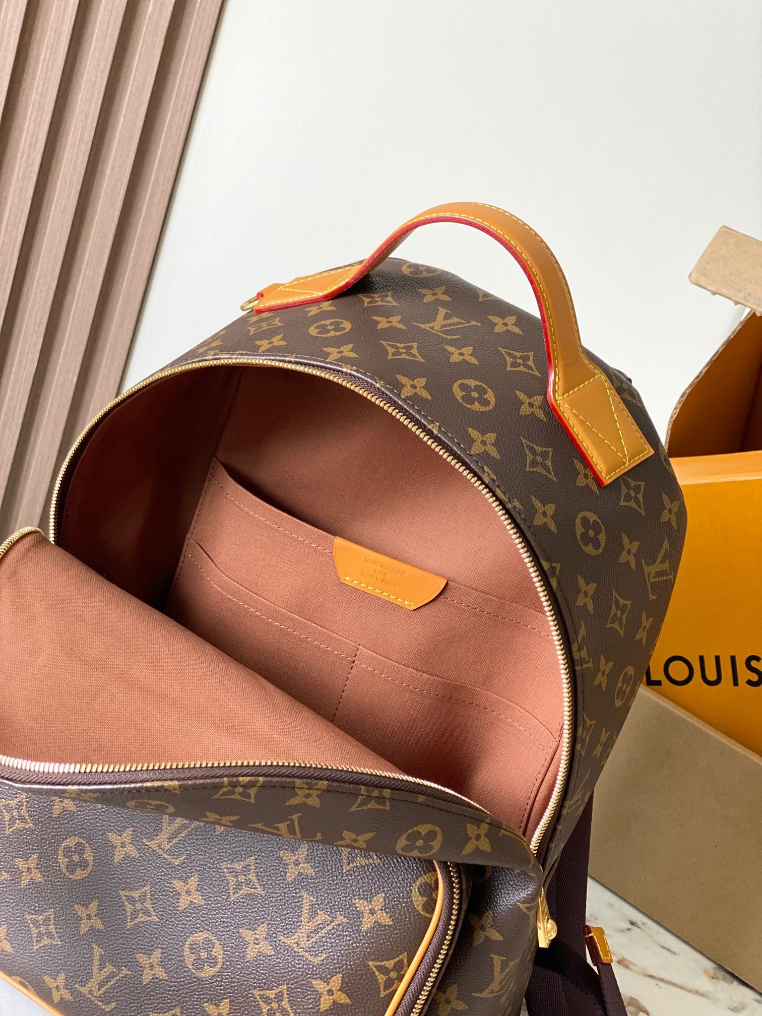 Mochila Discovery Cargo Louis Vuitton - Imagen 8
