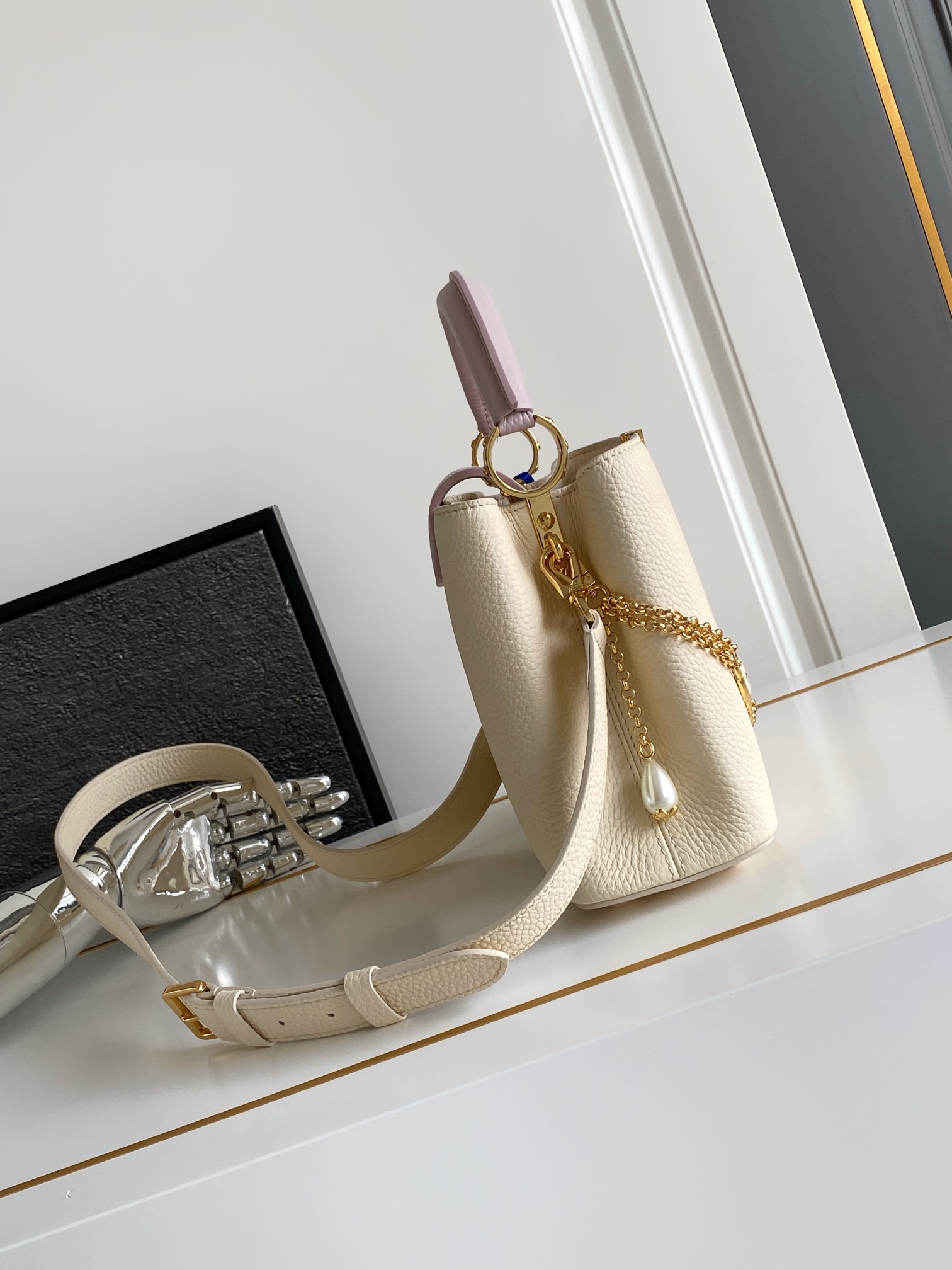Bolso Capucines BB Louis Vuitton - Imagen 2