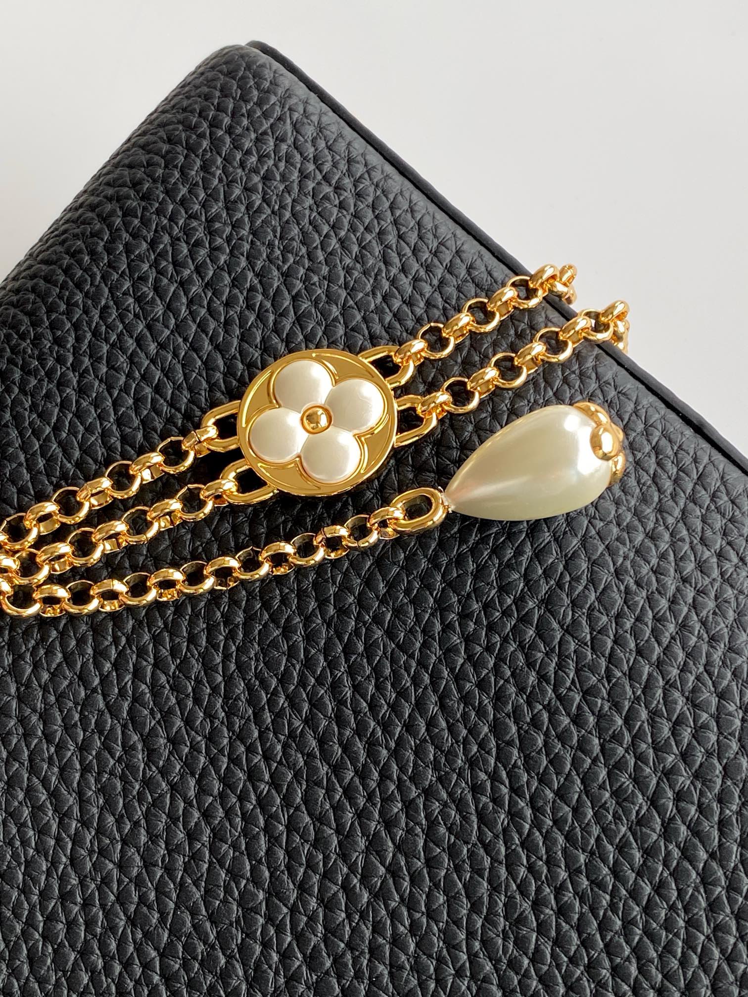 Bolso Capucines BB Louis Vuitton - Imagen 6