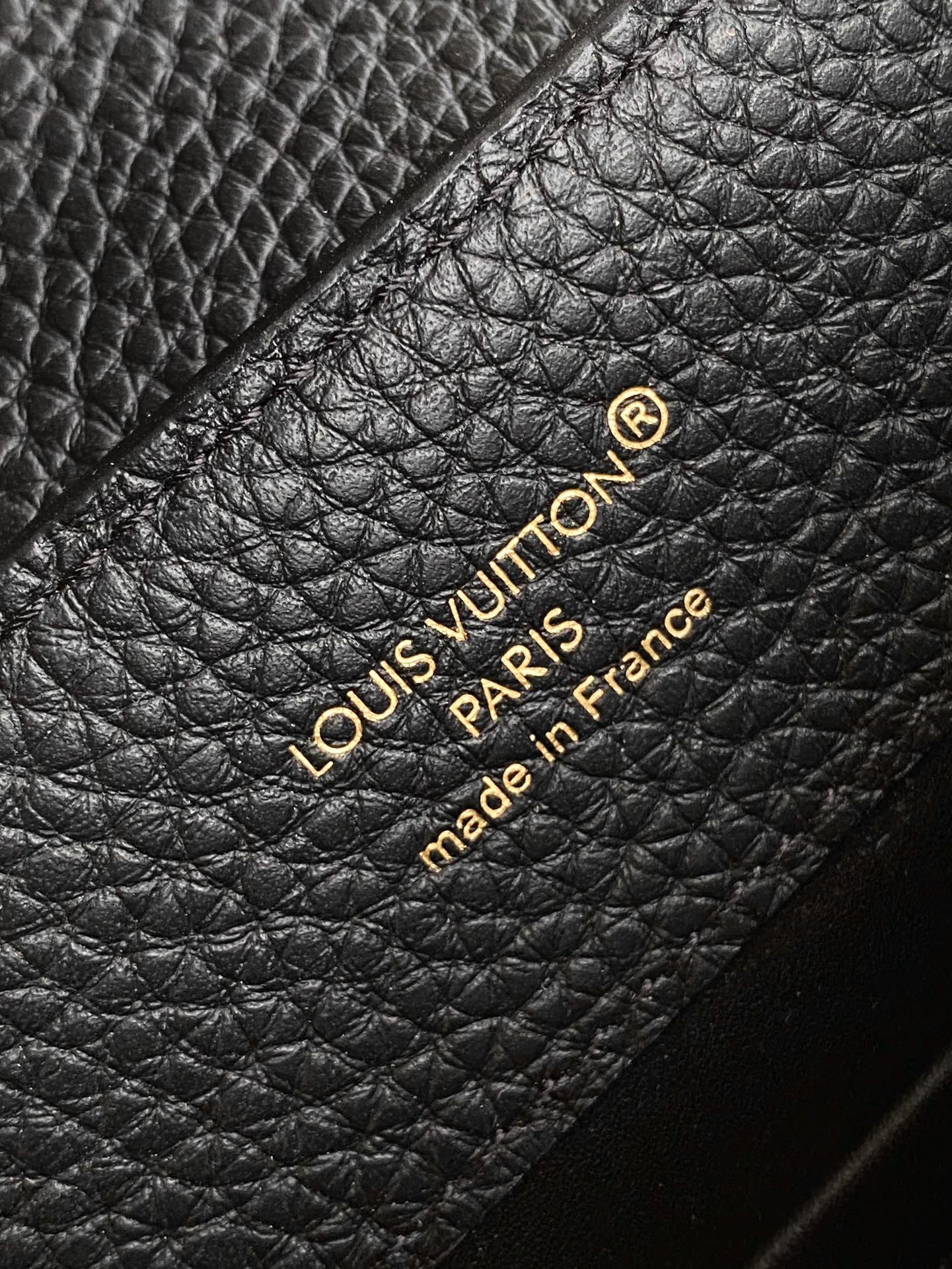 Bolso Capucines BB Louis Vuitton - Imagen 9