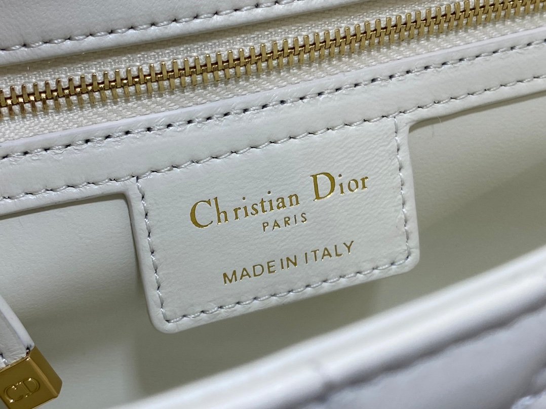 Bolso pequeño Soft Dior Caro - Imagen 9