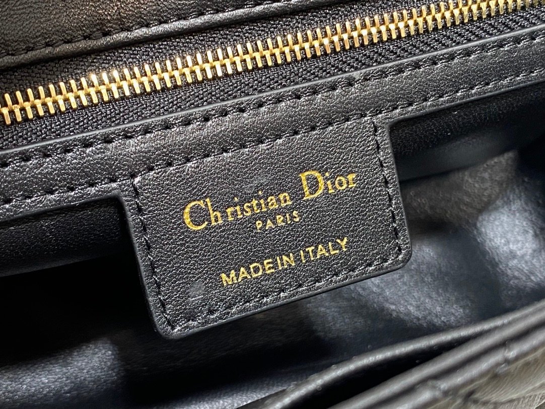 Bolso pequeño Soft Dior Caro - Imagen 9