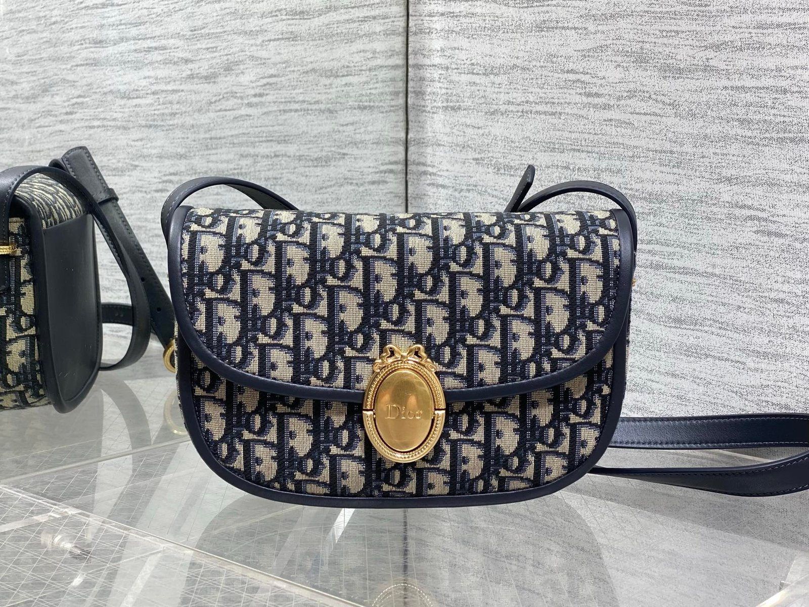 Bolso Dior Médaillon con solapa