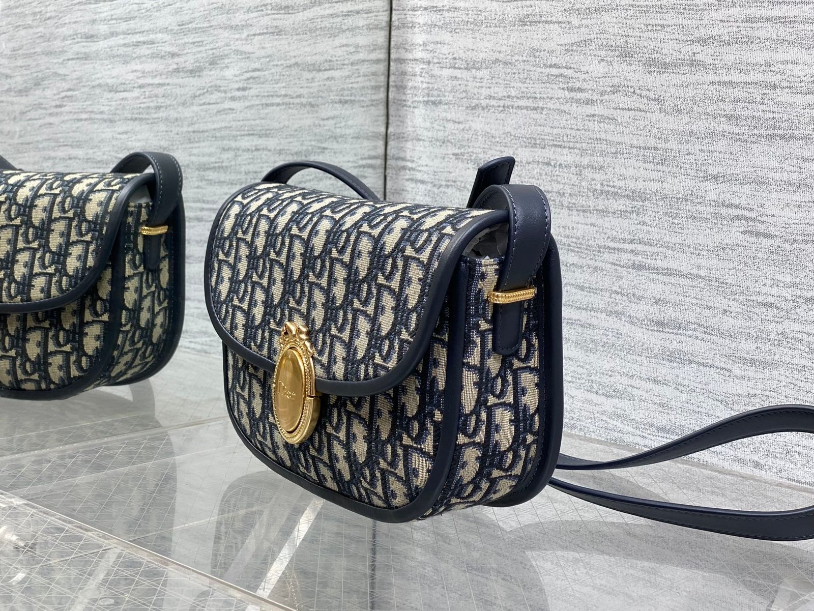 Bolso Dior Médaillon con solapa - Imagen 2
