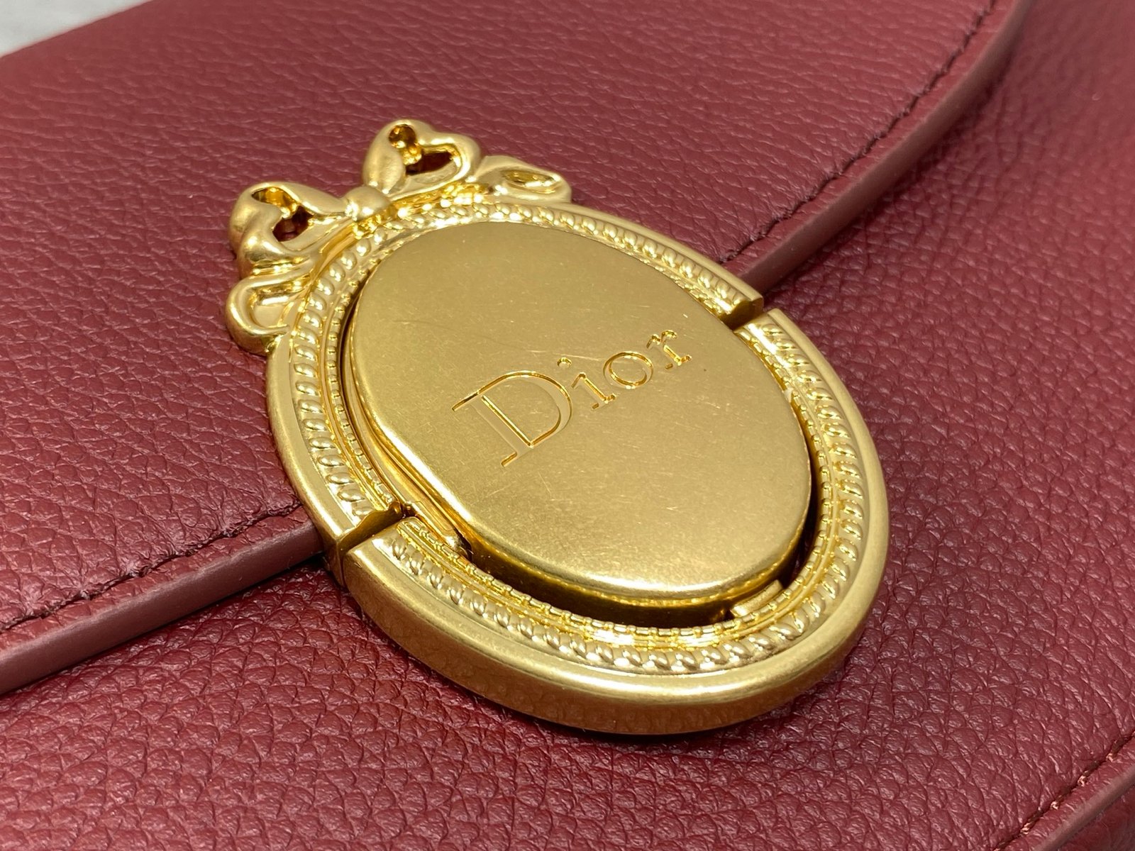 Bolso pequeño Dior Médaillon con solapa - Imagen 4