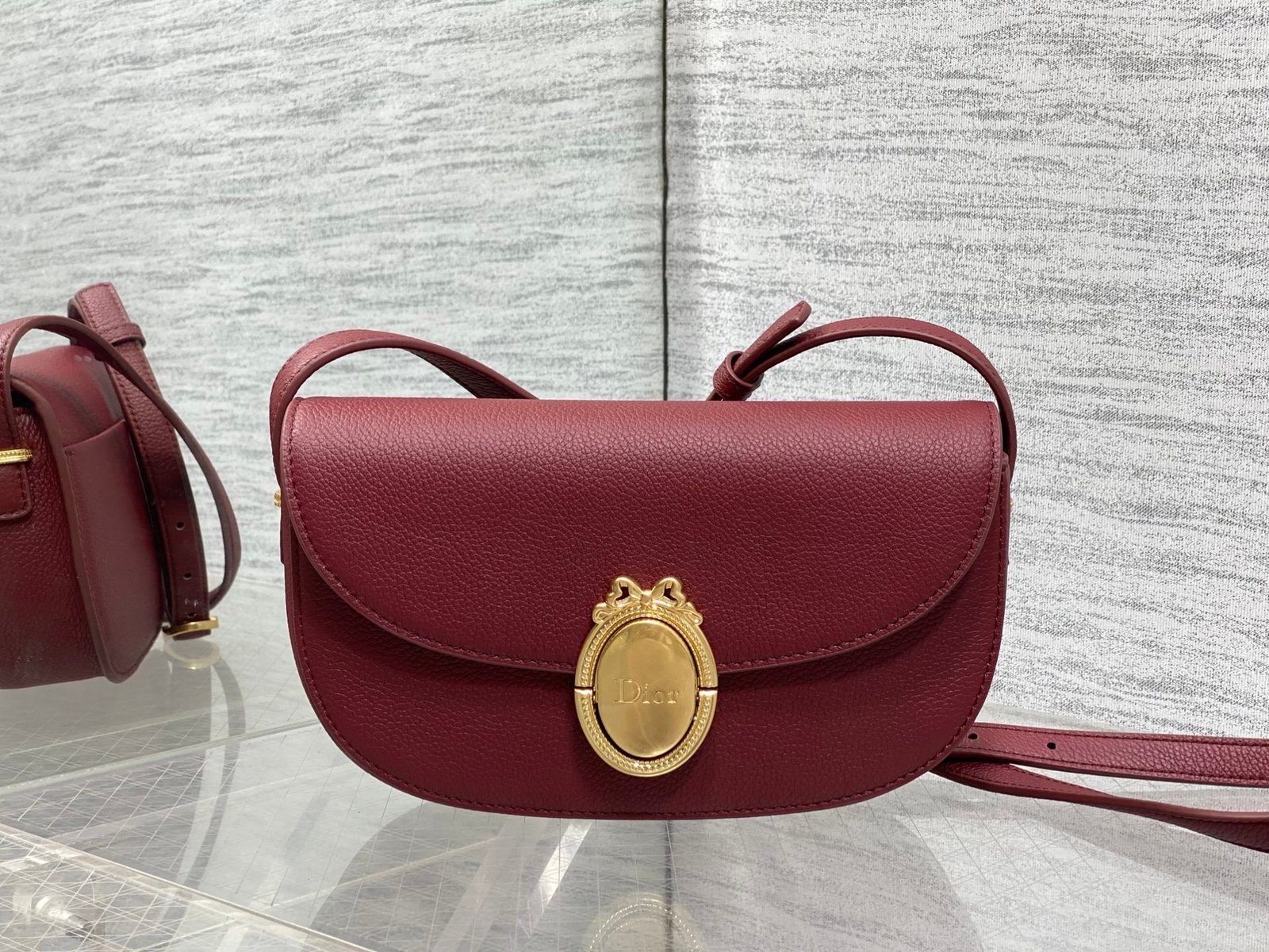 Bolso pequeño Dior Médaillon con solapa