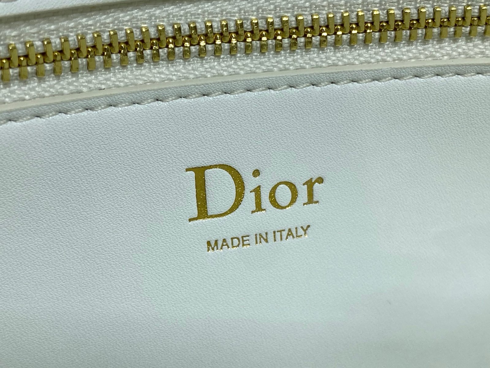 Bolso pequeño Dior Médaillon con solapa - Imagen 9