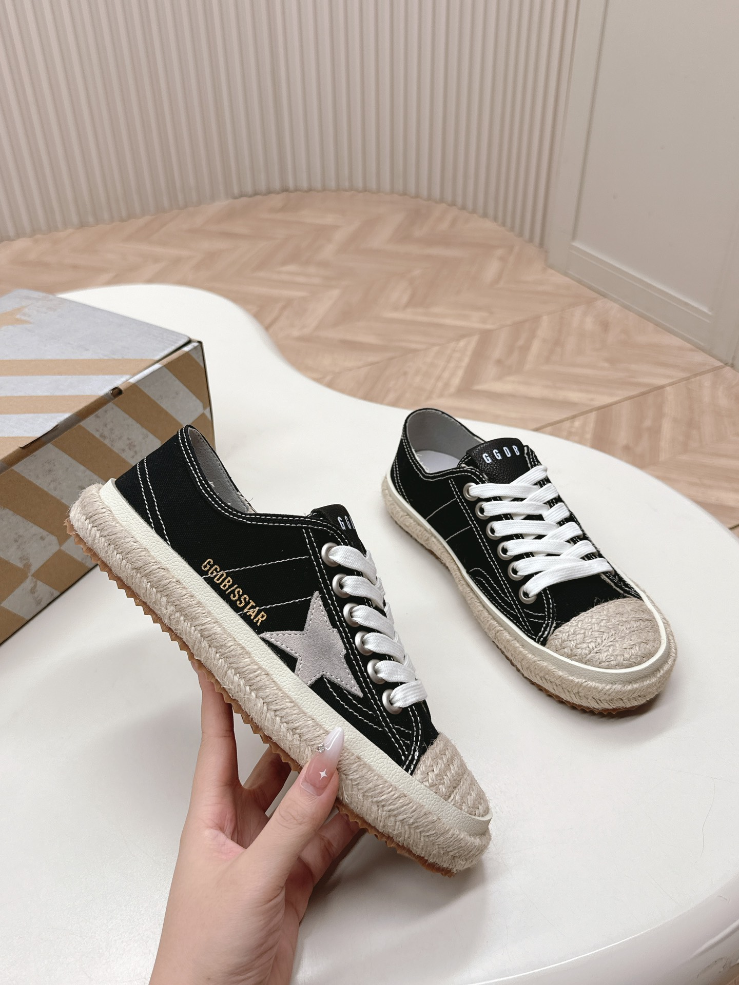 Zapatillas V-Star Golden Goose - Imagen 4