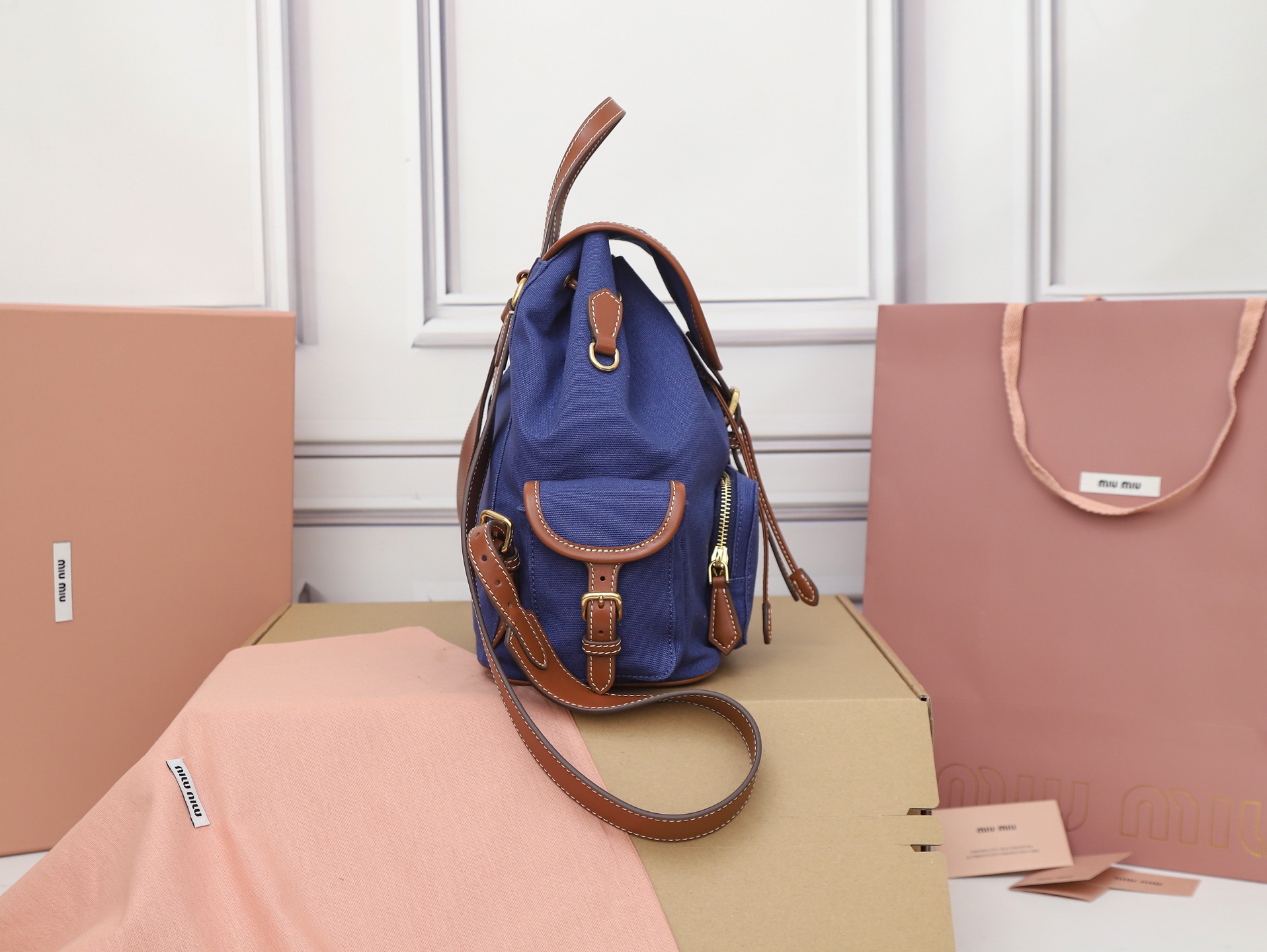 Mochila de lona y piel Miu Miu - Imagen 3